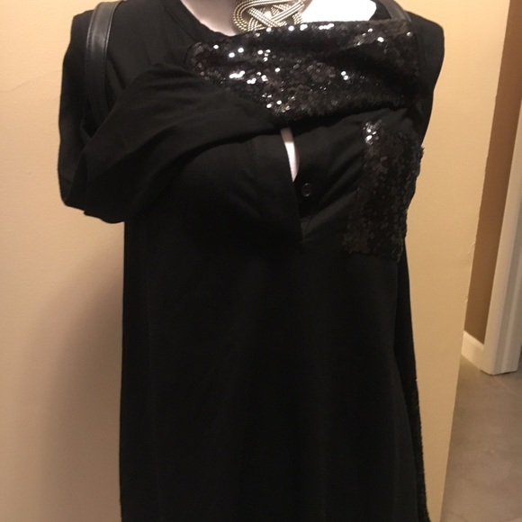 Top - Picture 2 of 6